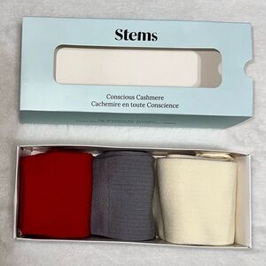 BNWT Stems Cashmere Blend Socks - Red, Gray, Cream